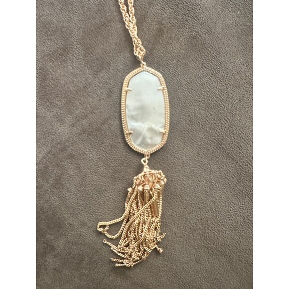 Kendra Scott Mother of Pearl Rayne tassel necklace - Picture 3 of 4